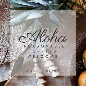 Reasonable offers welcome! 🌺